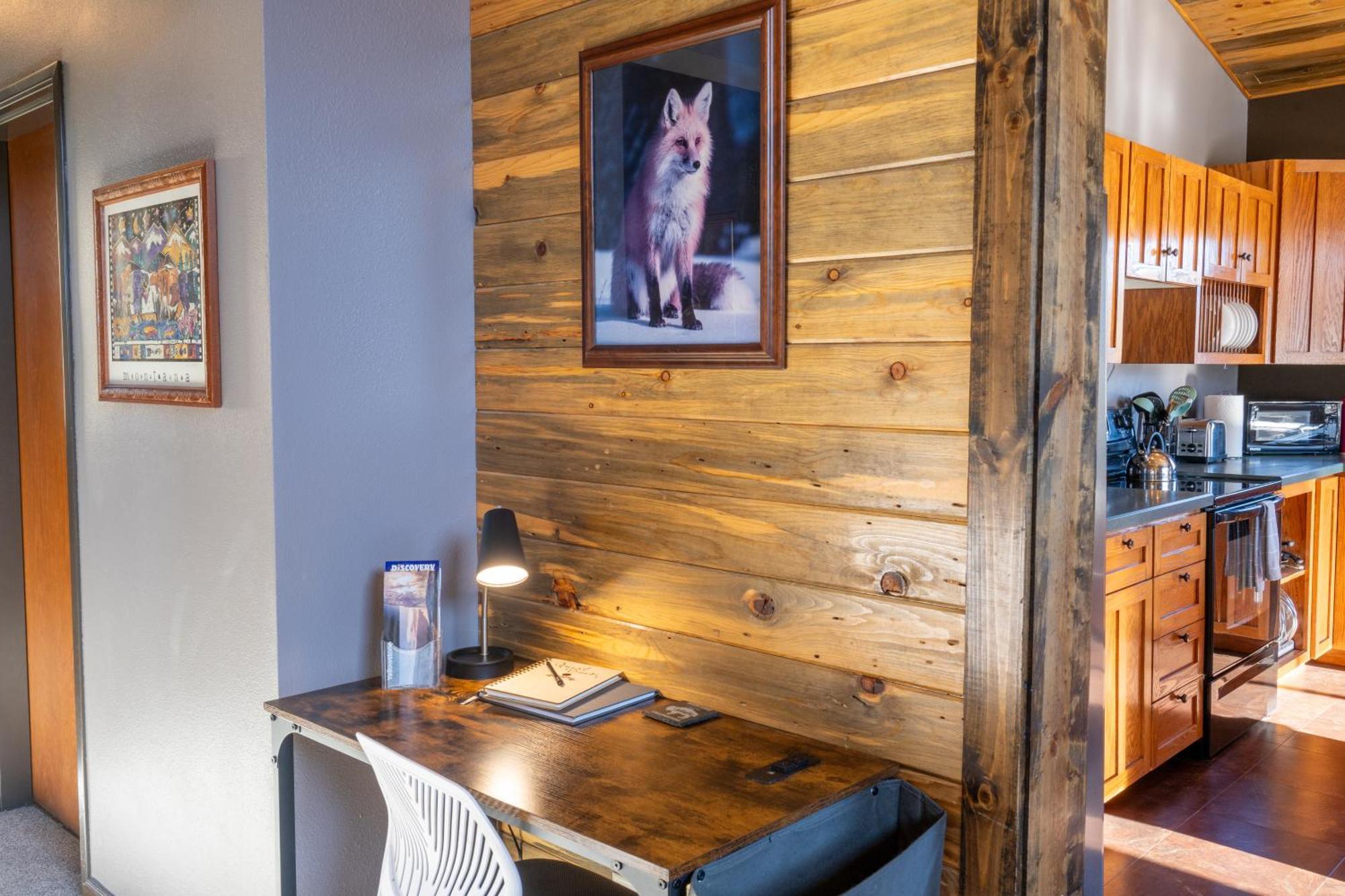Bison Lodge - Lg Home - 2 Bedrooms - Less Than 5 Miles To Yellowstone North Entrance, Sleeps Up To 8 Gardiner Bagian luar foto