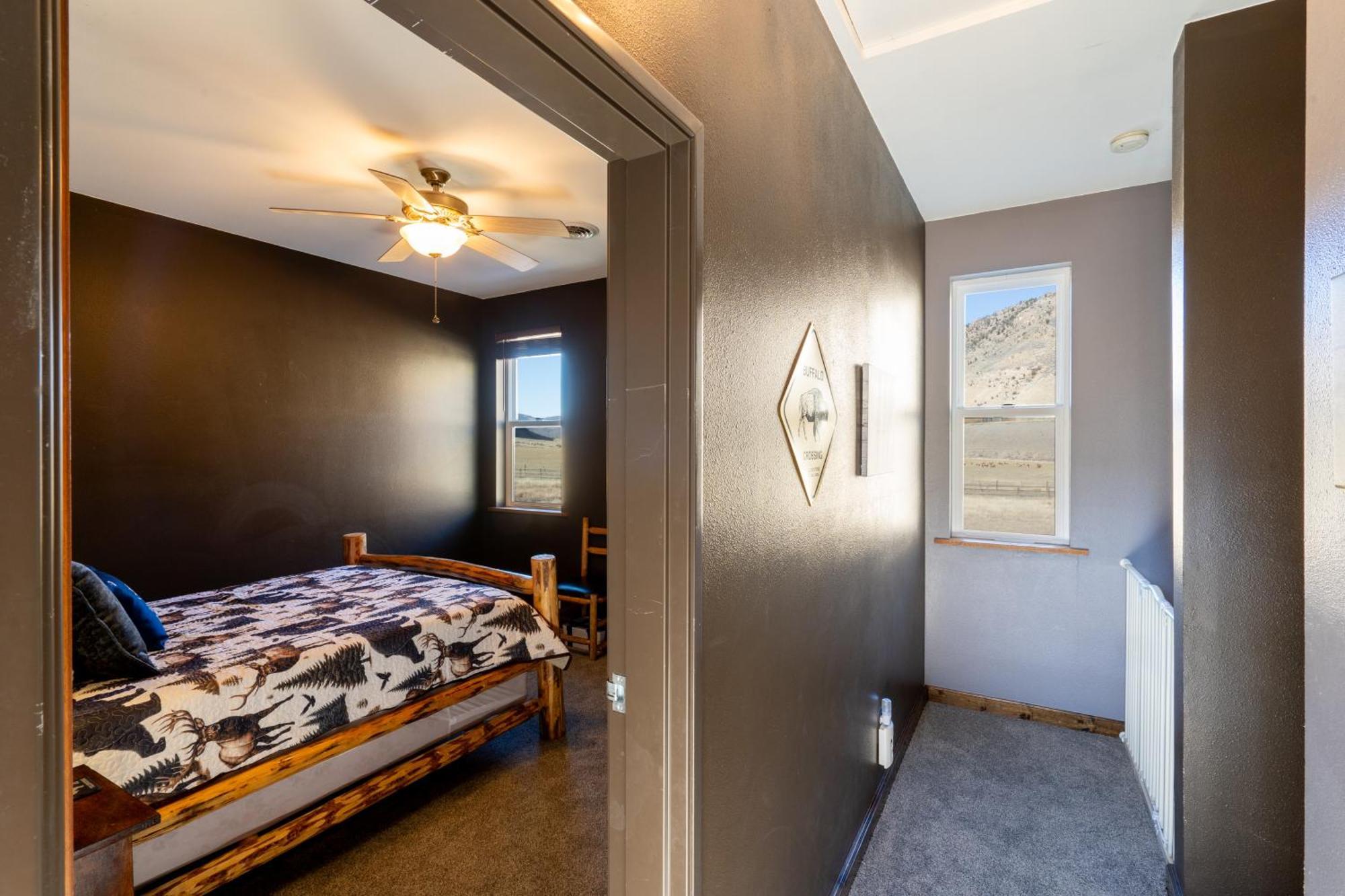 Bison Lodge - Lg Home - 2 Bedrooms - Less Than 5 Miles To Yellowstone North Entrance, Sleeps Up To 8 Gardiner Bagian luar foto